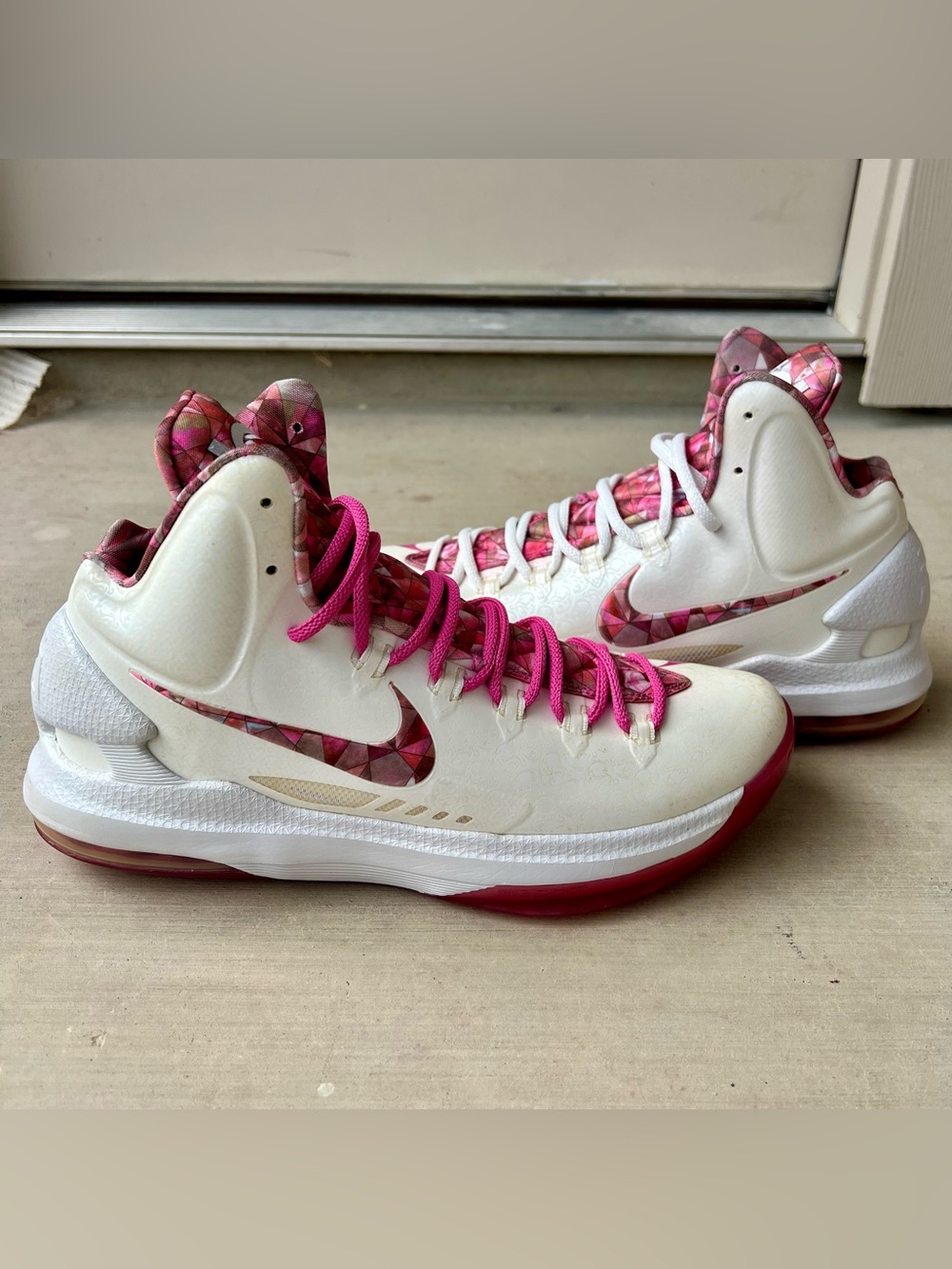 Nike KD 5 V Premium "Aunt Pearl" (2013) Size 10.5 w/ Original Box 598601-100